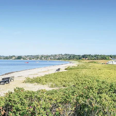 بيت للعطل Baekholmen V